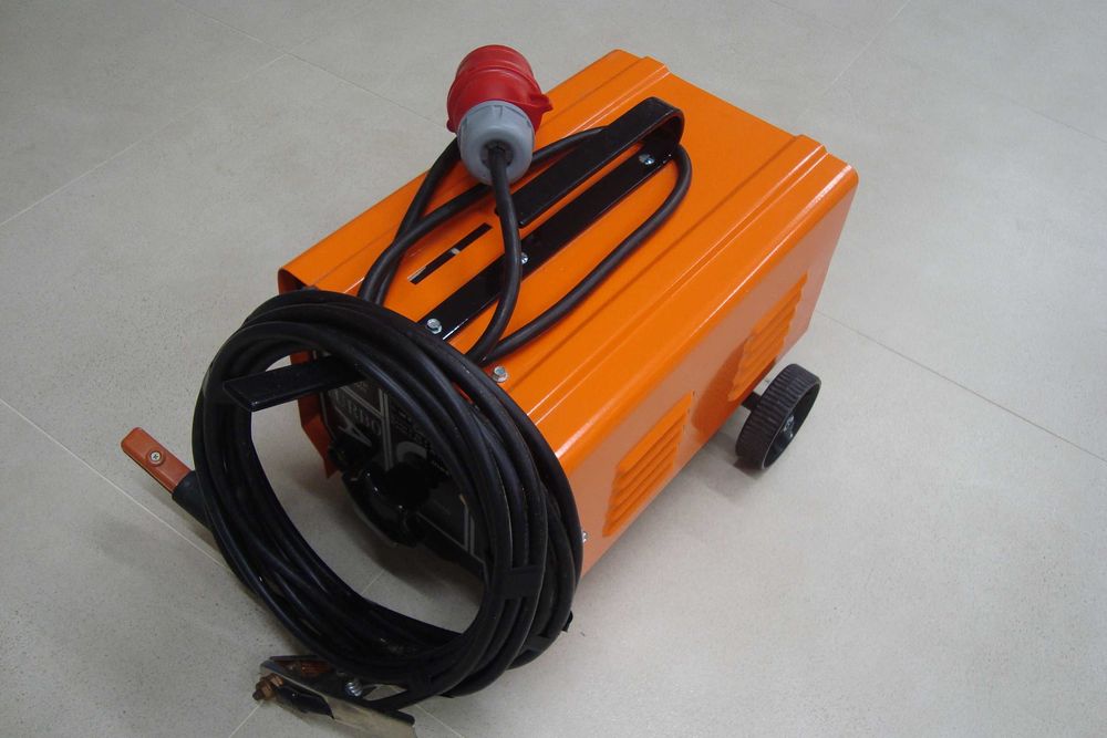 Spawarka transformatorowa 230v / 380v