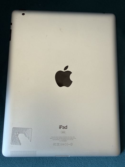 Apple ipad z ładowarką