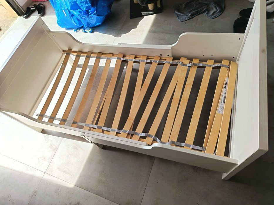 Cama criança em bom estado