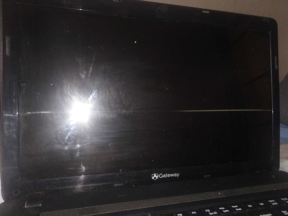 Ноутбук Gateway ne56r34u (Acer)на запчастини