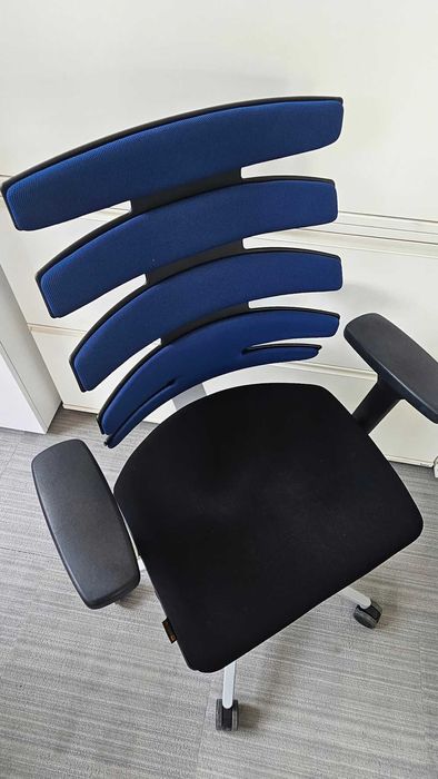 Fotel biurowy obrotowy SITAG WAVE granatowy czarny (ok. 40 szt.)