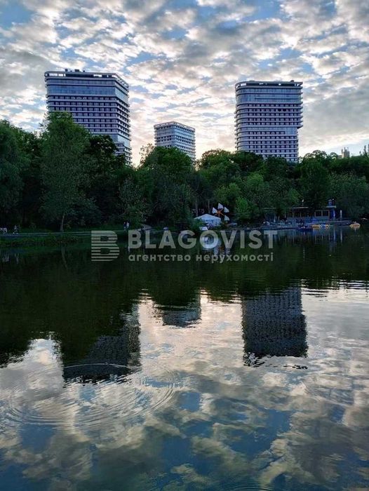 1К 18п 48м Ужгородський пров., 4/1, White Lines, ст.м Деміівська