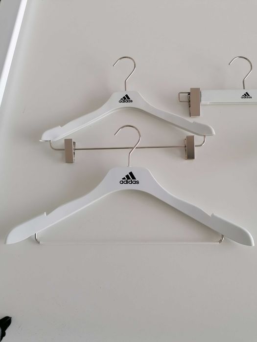 Cabides Roupa Adidas (Calças, Camisas, Criança)
