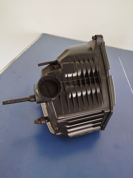 Caixa filtro Ar Audi A4 B9