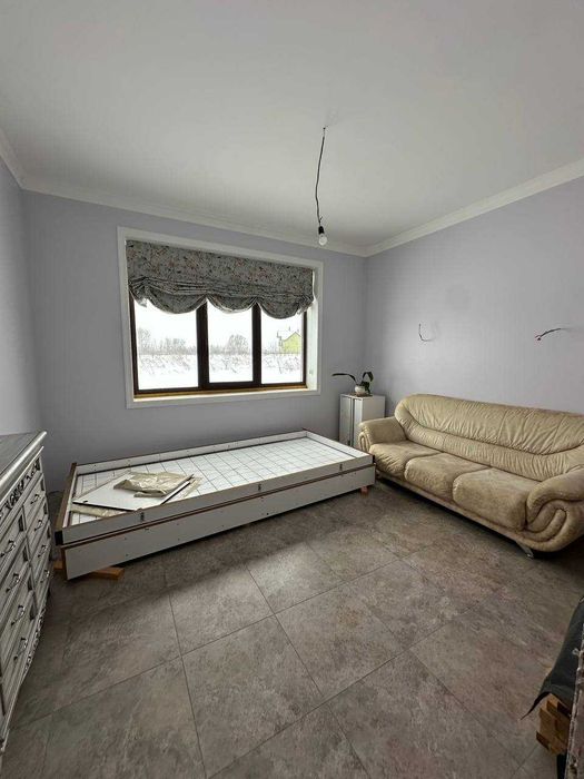 Продам сказочный домик на лужайке в селе Богдановка (Броварской р-н)