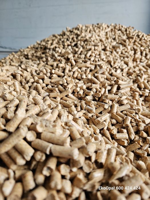 Pellet pelet sosnowy jasny certyfikowany POLSKI dostępny od ręki