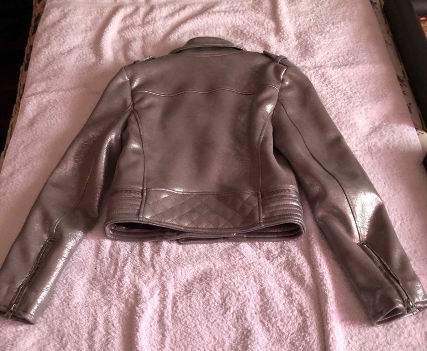 Blusão prateado da Zara