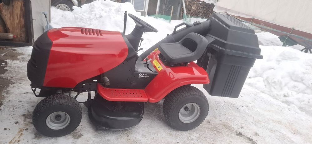 Traktorek kosiarka by Husqvarna