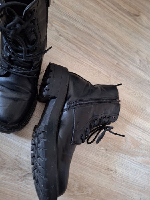 Buty trapery rozmiar 37 stan bardzo dobry