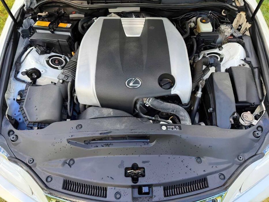 Lexus IS 300      2016