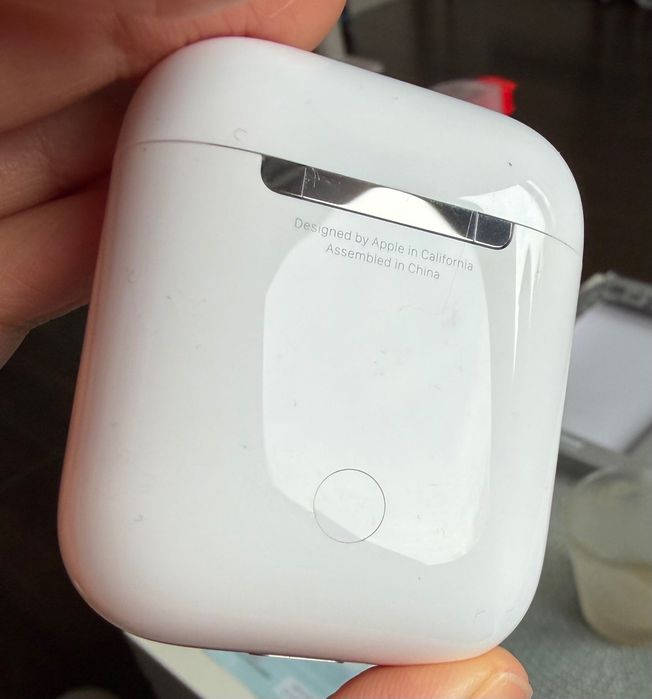 Oryginalne Apple AirPods 2. generacji z etui ładującym Douszne Biały