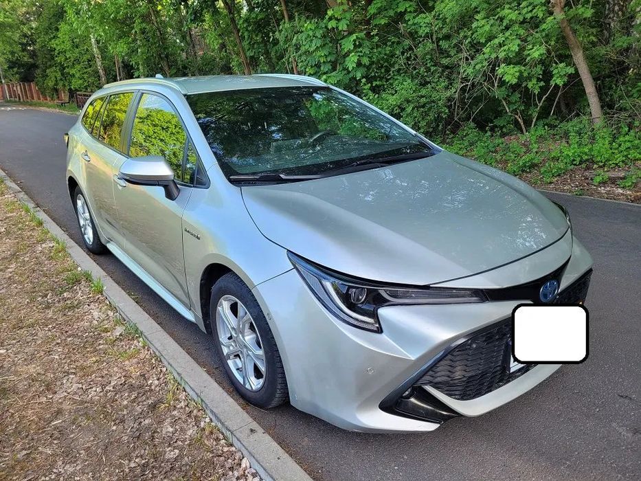 Toyota Corolla 1.8 Hybryda 79 tys km! ASO/ Bogata wersja!