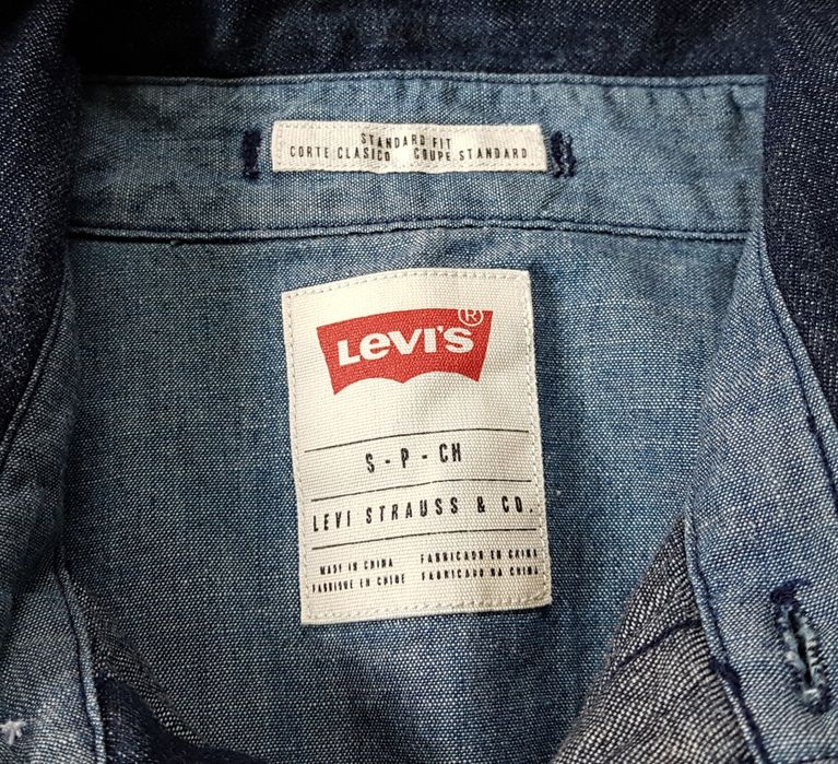 Levi's джинсова сорочка standart fit оригінал S