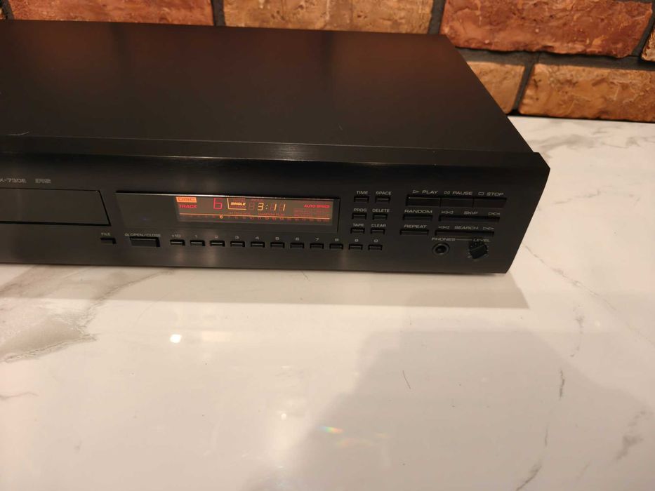 YAMAHA CDX - 730 E RS - Wysoki model ! Znakomity odtwarzacz CD
