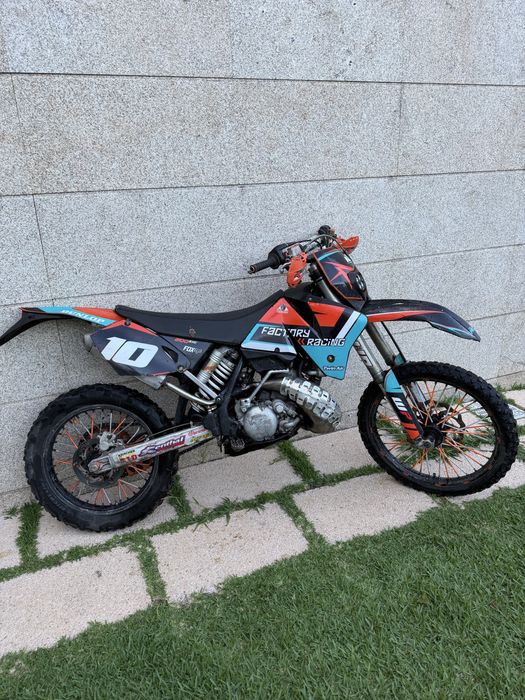 KTM 200 EXC matriculada