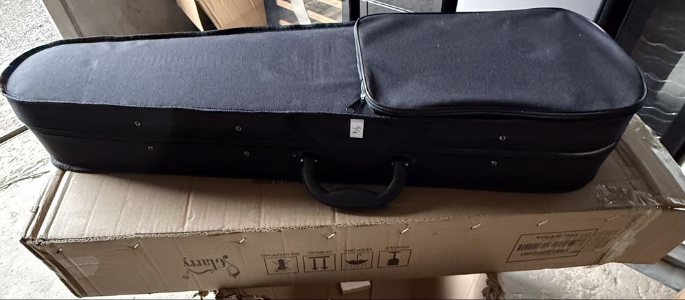 Скрипка НОВА у використанні не була