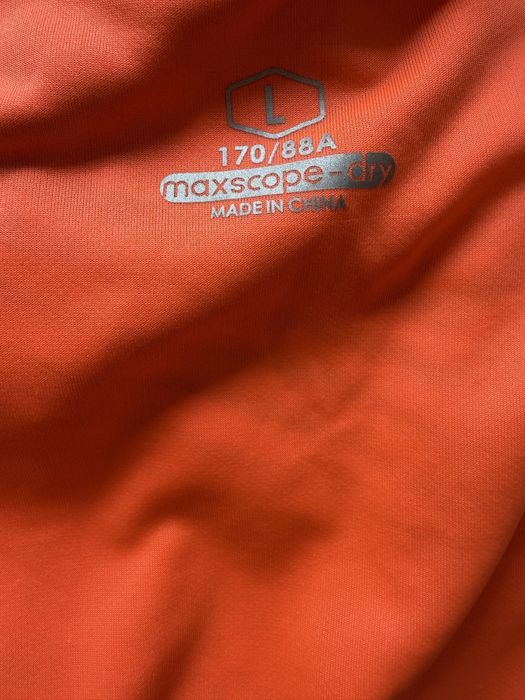 Продам форму для футбола новая