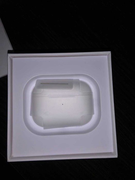 AirPods Pro 2 (USB-C) + Чохол у Подарунок! Нові, Повний Комплект