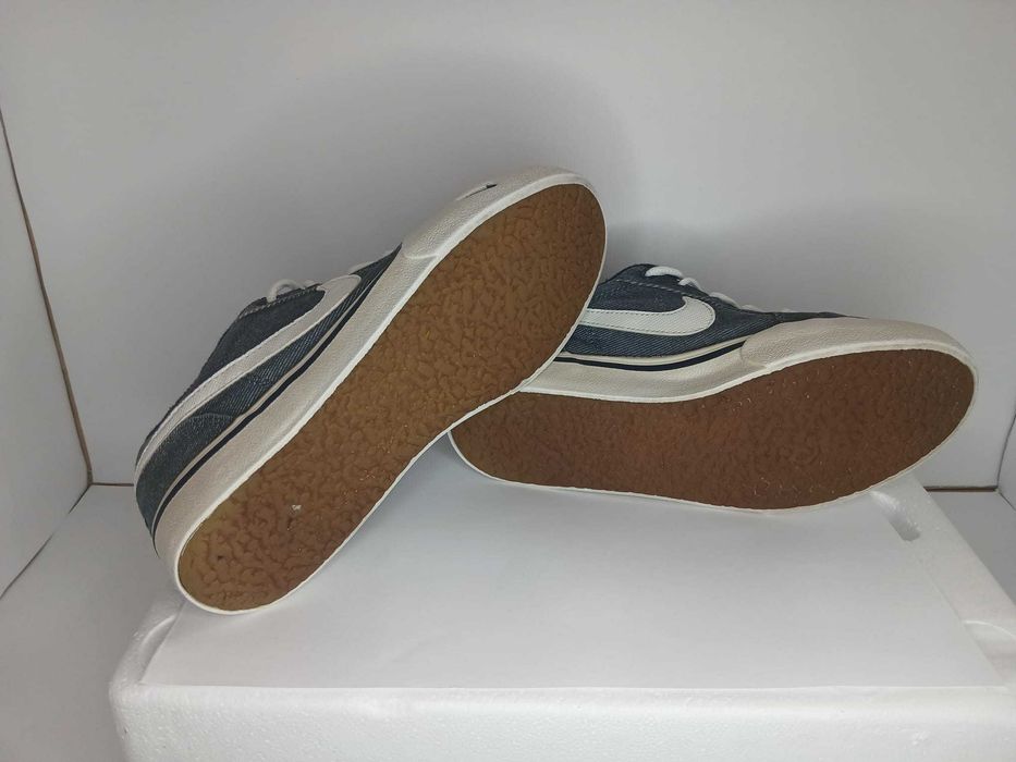 Used Nike Sneakers436414863084113924