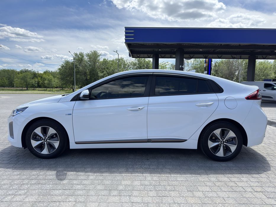 В продаже официальный Hyundai Ioniq Electric 2019