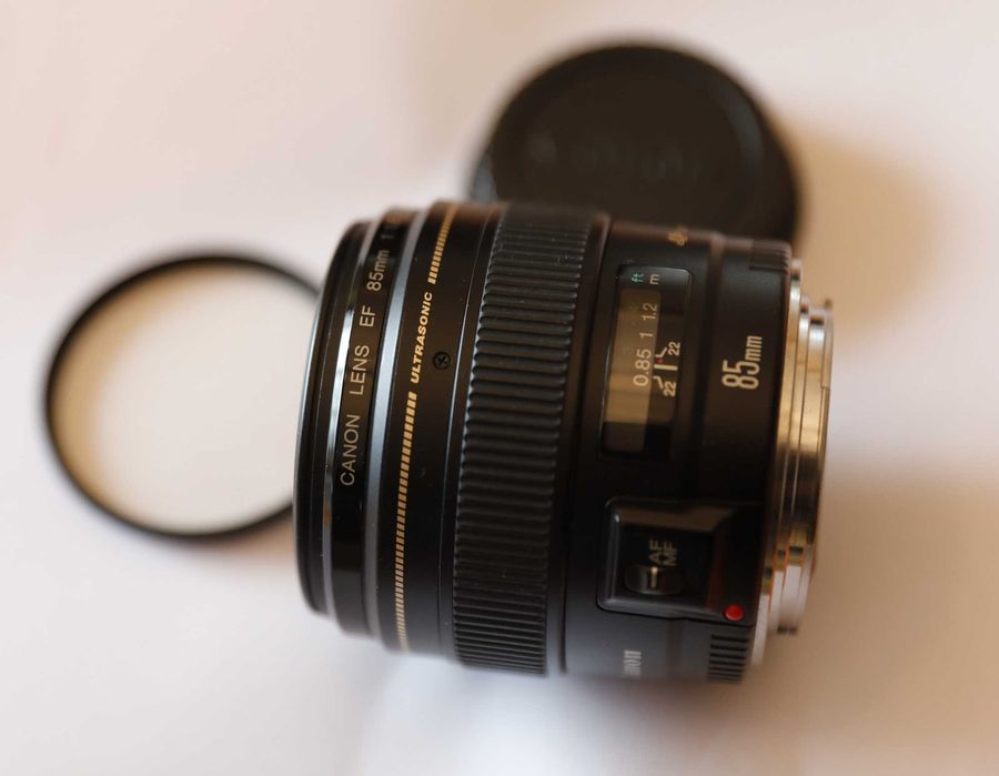 "Lente Canon EF 85 mm f/1,8 + Filtro UV e Parasol" (Em Otimo Estado)