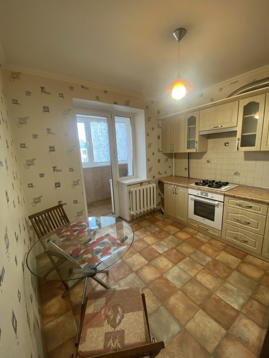 Продам 2-комн.кв. Солнечный ж/м. Любарского, 36.