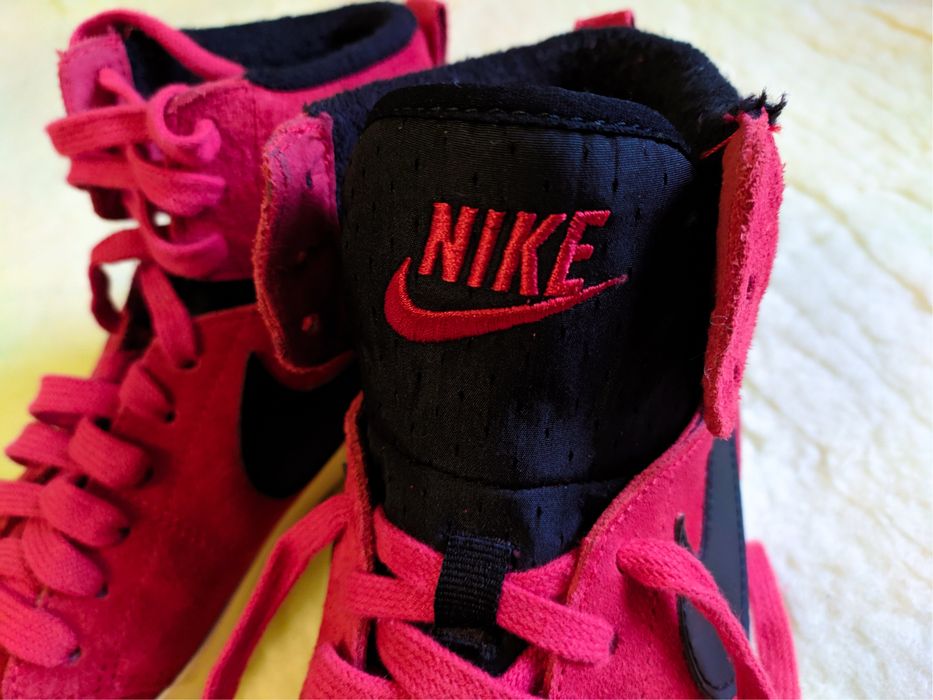 Кросівки  Nike  535656 600