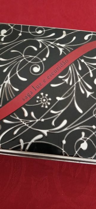 Lata Saga Luz e Escuridão