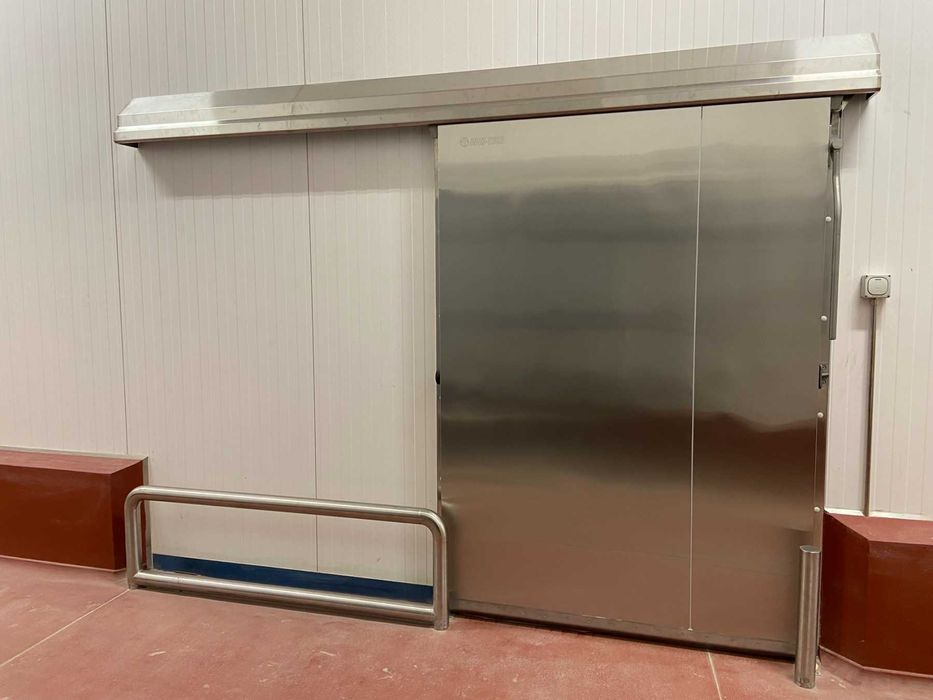Двері. Двері з нержавіючої сталі. Технологічні двері.