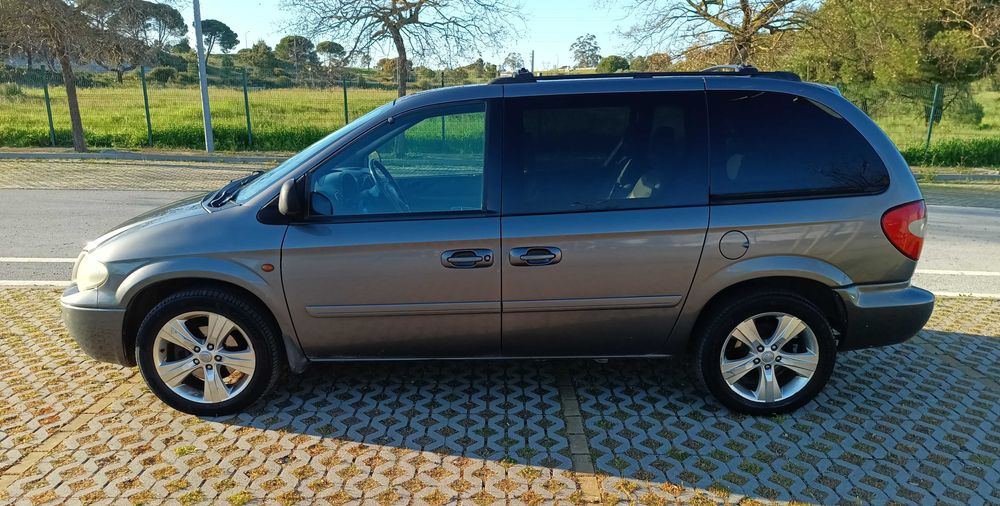 Chrysler Voyager 2.8 CRD 150 cv Automática 7lugares