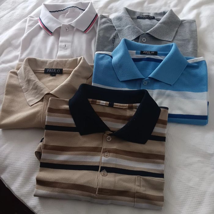 Camisetes de meia manga e uma caviada