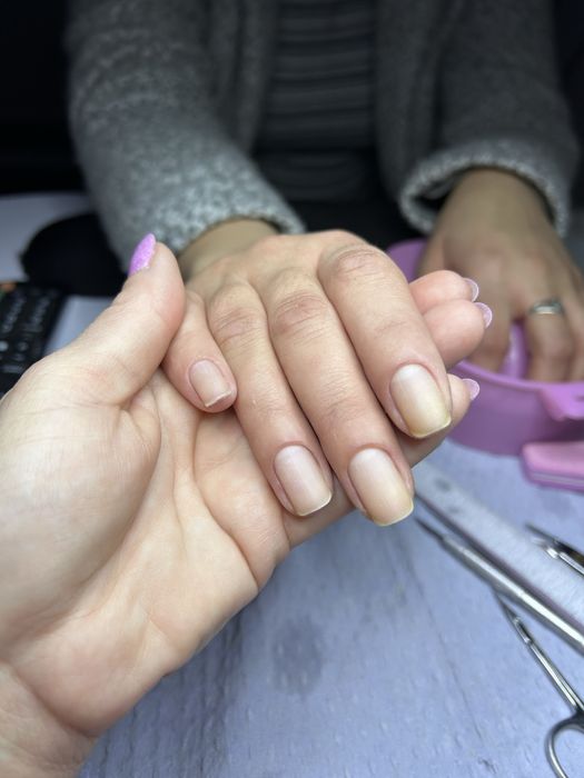 Манікюр, педикюр