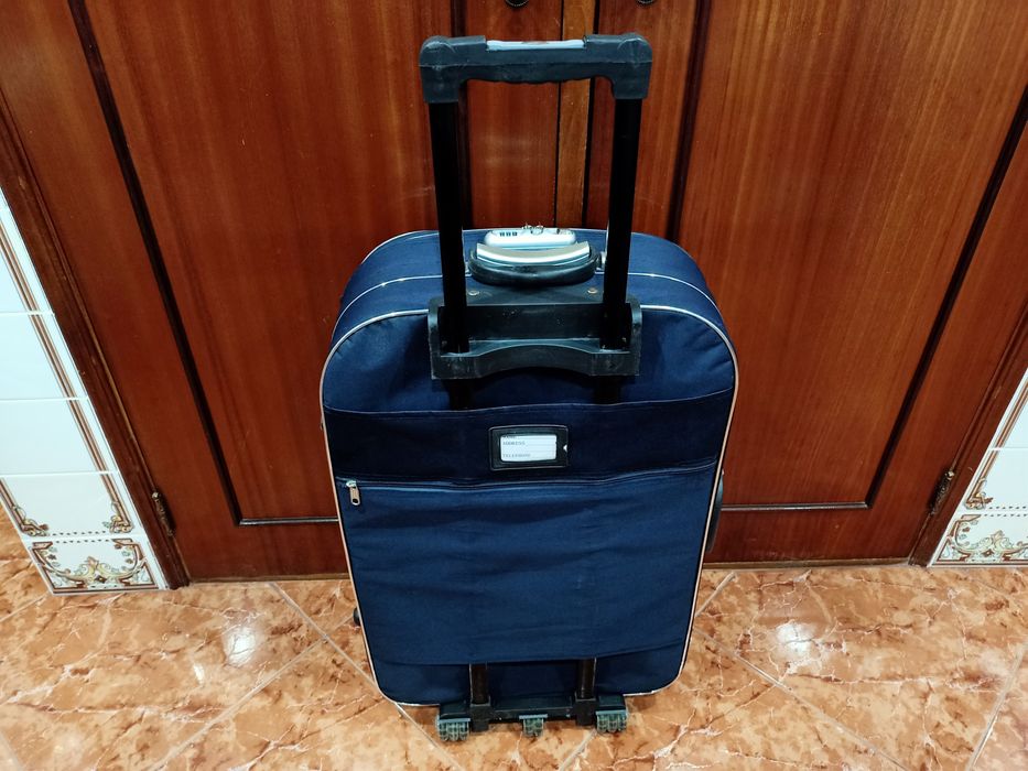 Mala malas de porão até 23 kg viagem casa quarto apartamento vivenda.