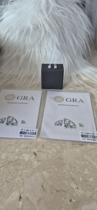 Srebrne kolczyki z jasnoniebieskim moissanitem 0.5 ct x 2