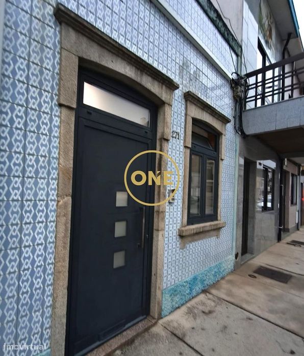 Fantástica e remodelada Moradia nas Caxinas, 2ª linha da praia