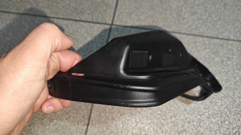 Aro de proteção de mãos para Tracer 7 2025