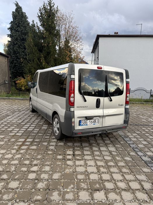 Renault Trafic 2008 2.0 diesel wersja long 9os
