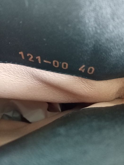 Кожаные сапоги женские