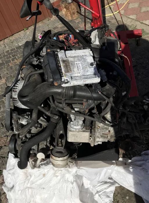 Silnik + wtryski Audi A4  b7 2.0 TDI BPW 140Km 08r