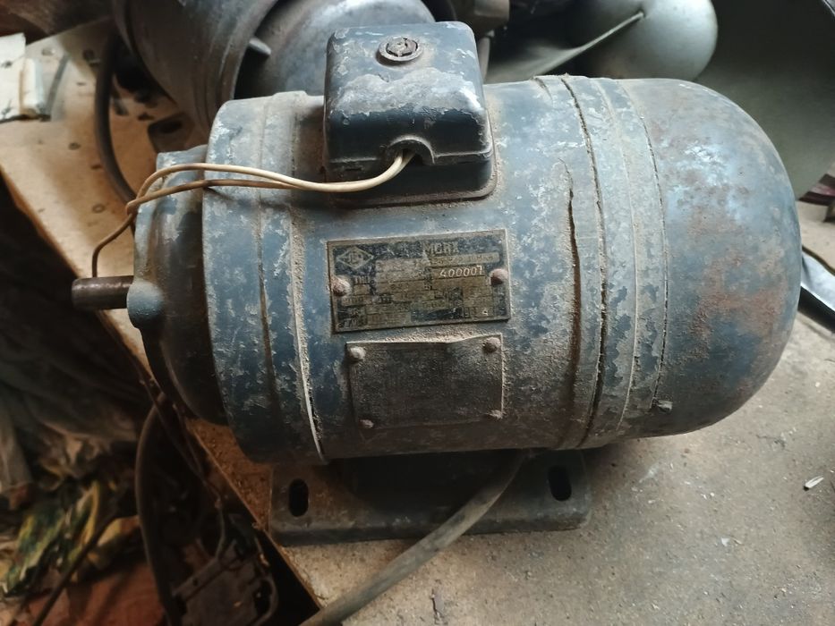 Однофазный двигатель.