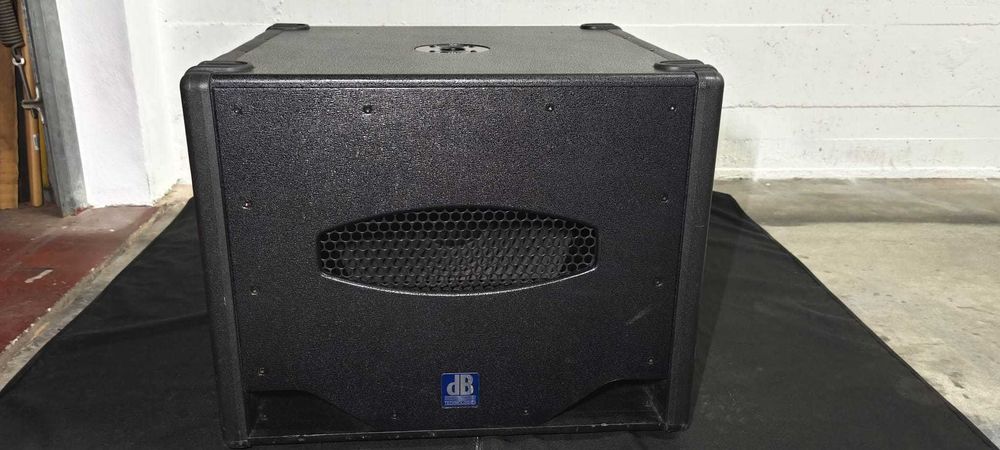 Subwoofer Ativo 18'' dB Technologies 808d