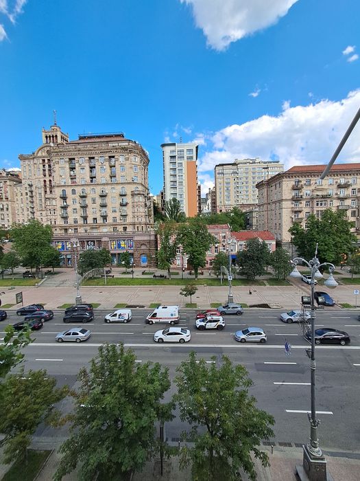 Топовая локация Аренда в самом Центре, фасадный вход Крещатик,44 без %