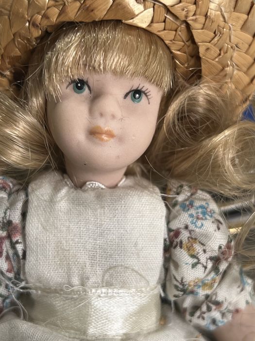 Lalka porcelanowa ania z zielonego wzgórza