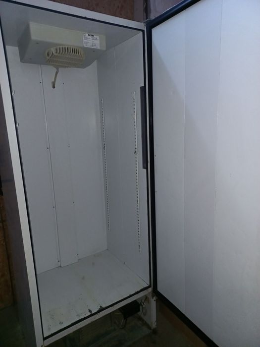 Холодильник для продуктів
