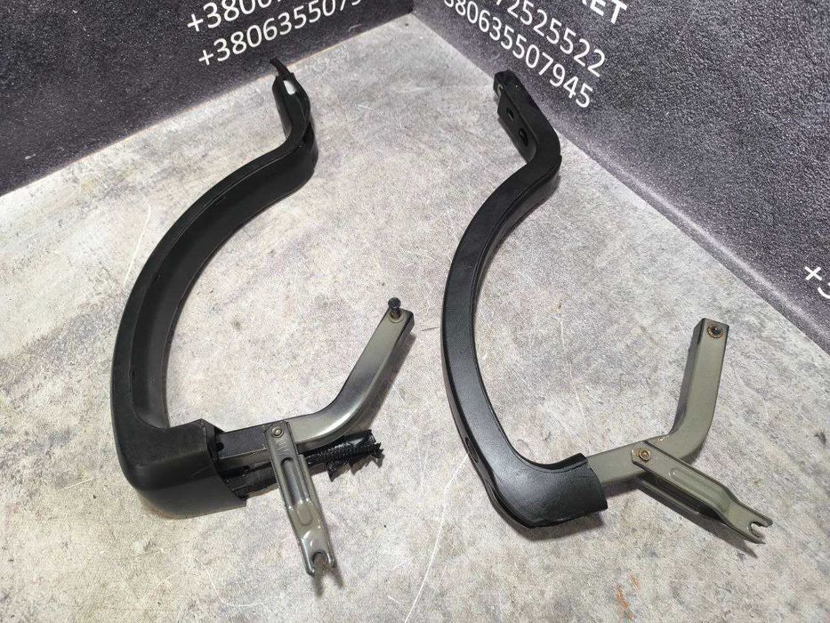 Петля кришки багажника Toyota Avensis T27 седан оригінал 2009-2018