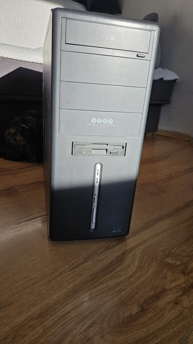 Komputer Gigabyte Ga870a procesor  Phenom  II x6 1090T Ram DDR3 16