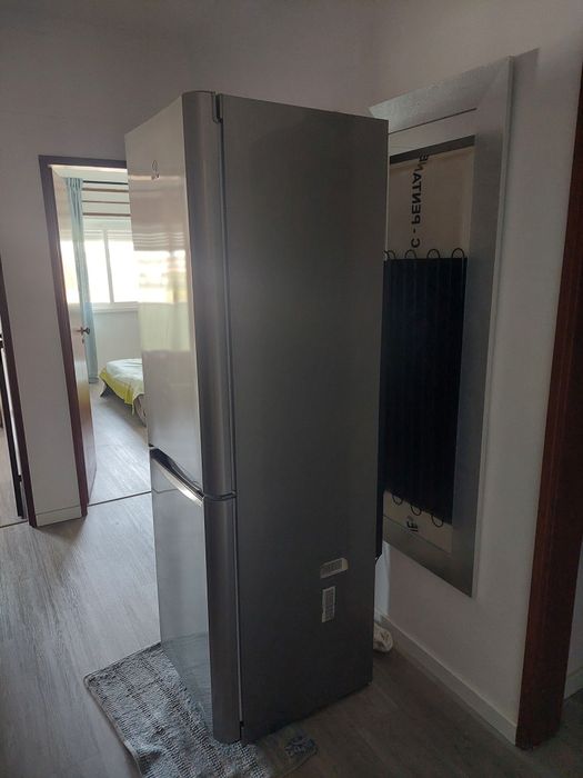 Frigorífico indesit parte de cima nao faz frio