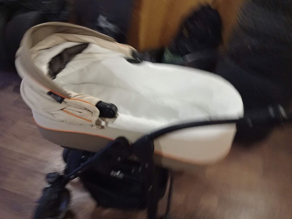 Детская коляска.