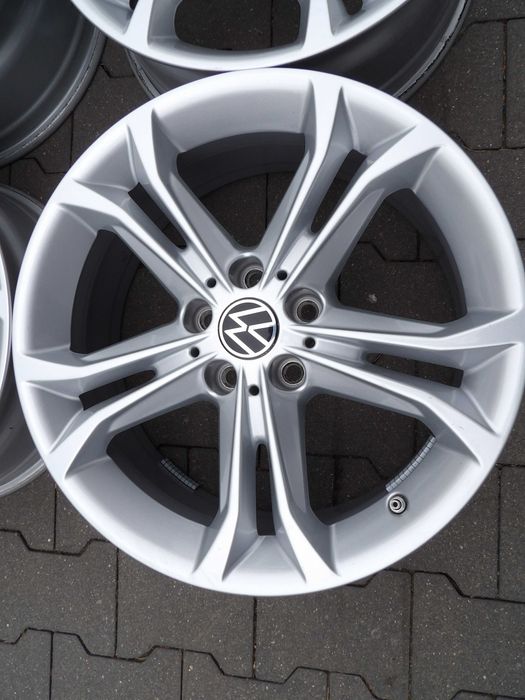 Felgi Aluminiowe 18 Bmw Vw Audi Mercedes Skoda Seat 5x112