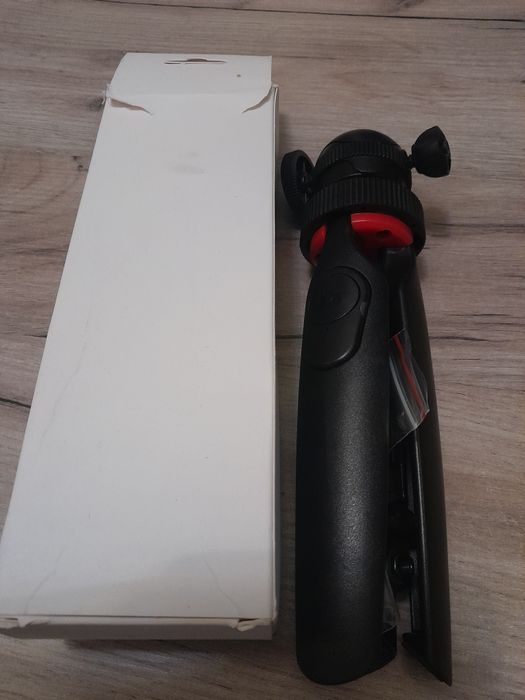 Mini statyw lynca kolor czarny czerwony z pilotem